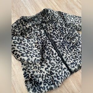 Soft Elegant Leopard Faux Fur Jacket with 3/4 Flare Sleeves